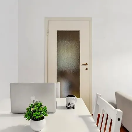 Navigli-duomo Large House Con Balcone Checkin H24 Апартаменты