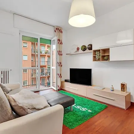 Апартаменты Navigli-duomo Large House Con Balcone Checkin H24 *